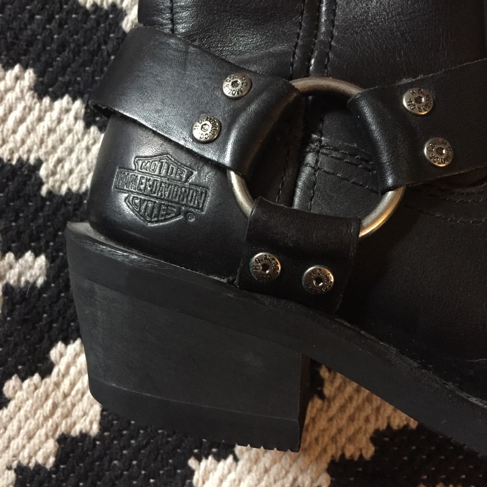 Harley Davidson black moto boots with harnesses